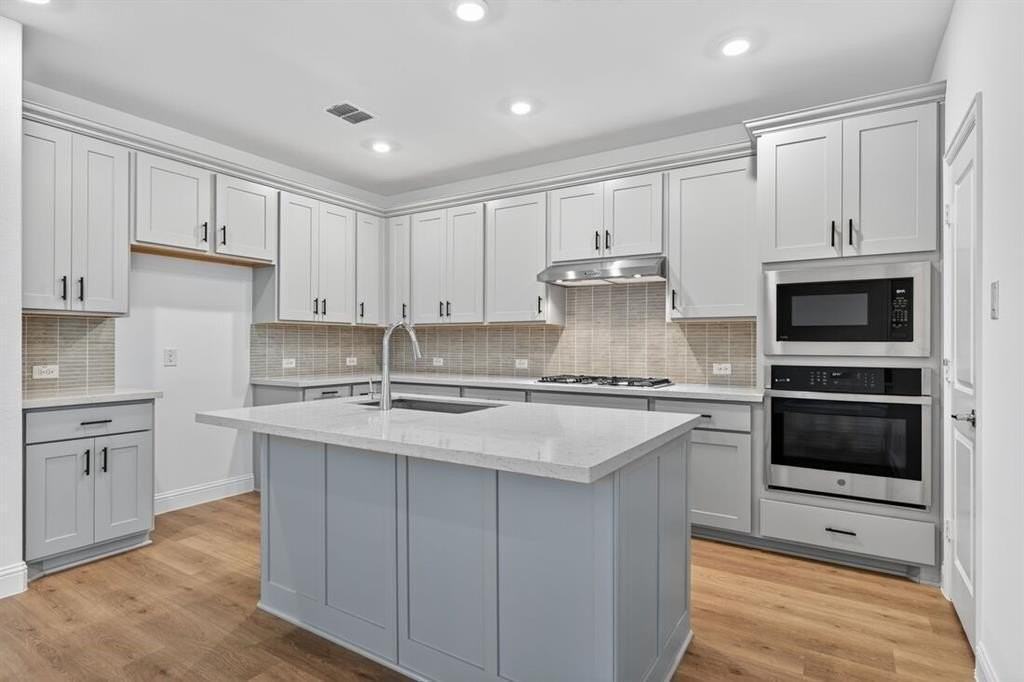 3116 Winecup Rd - Photo 2 of 38