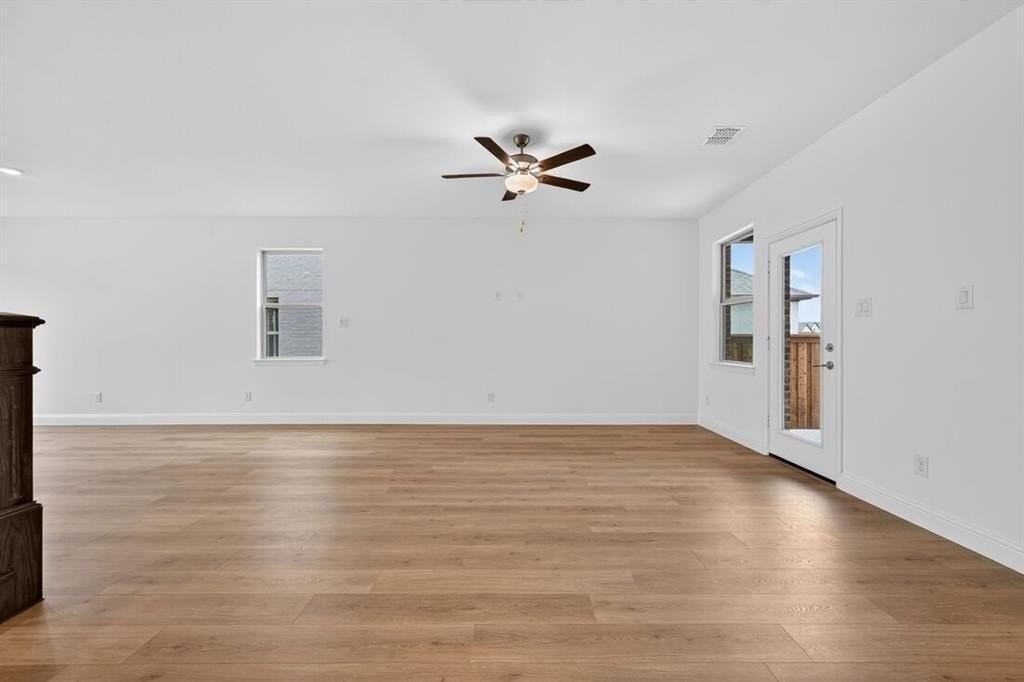 3116 Winecup Rd - Photo 3 of 38