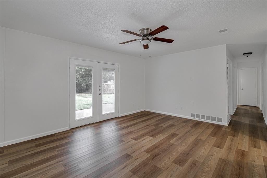 207 Stefanie St - Photo 7 of 24