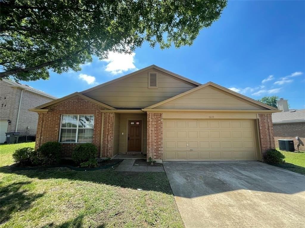 1611 Columbia Dr - Photo 3 of 20