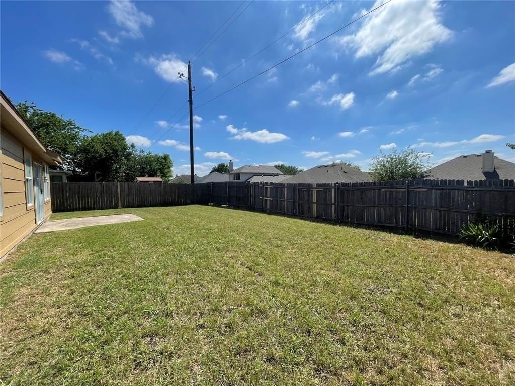 1611 Columbia Dr - Photo 4 of 20