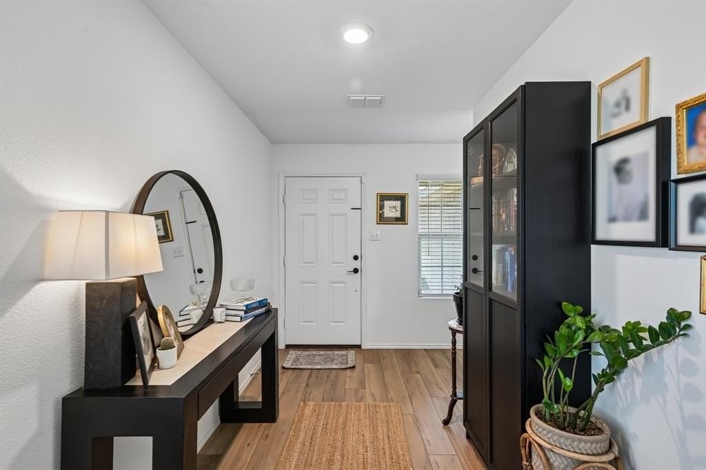 400 Ventura Blvd - Photo 5 of 40