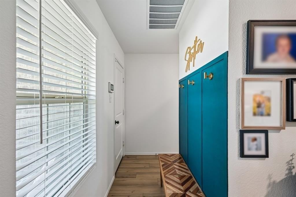 400 Ventura Blvd - Photo 7 of 40
