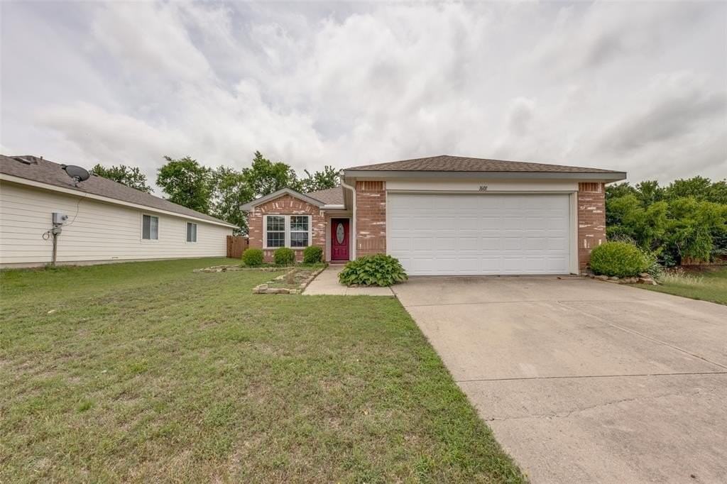 1601 Elm St - Photo 2 of 25