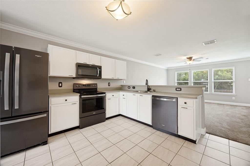 1601 Elm St - Photo 7 of 25