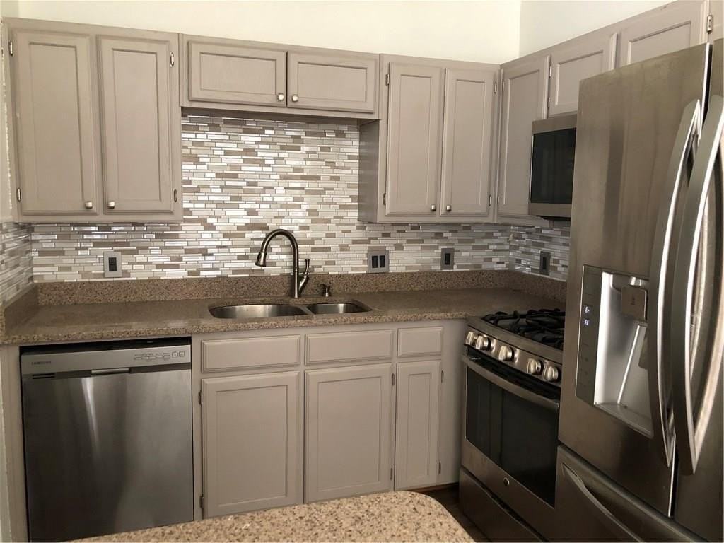 3228 N Bell Ave - Photo 2 of 10
