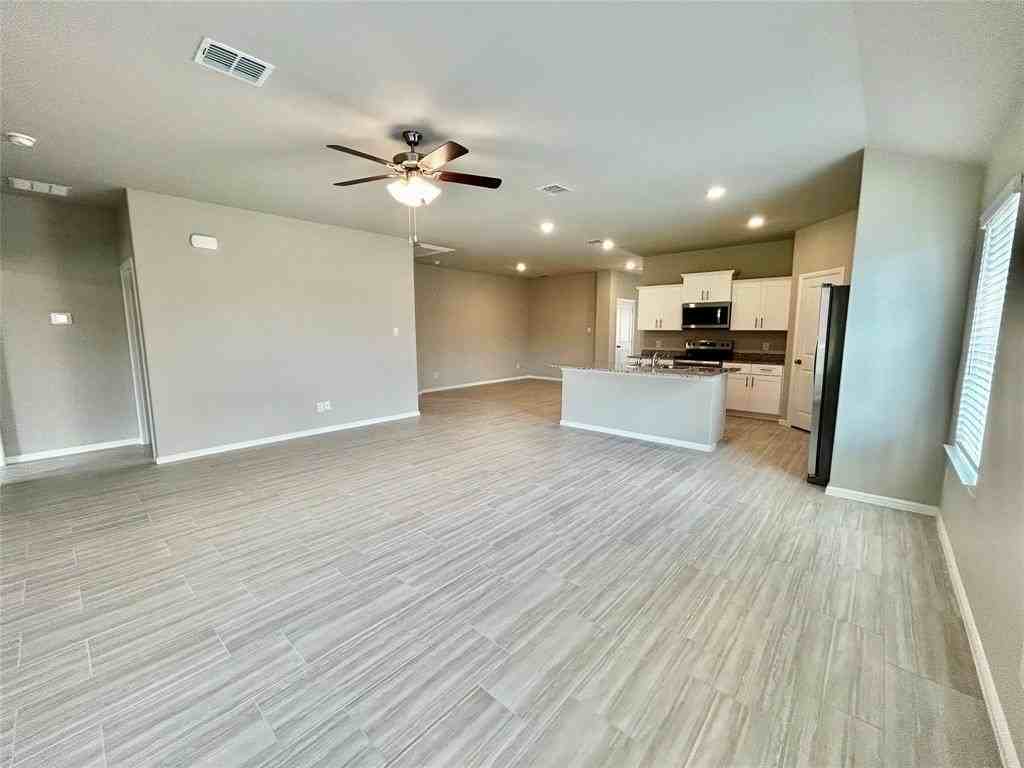 16432 Severn Ln - Photo 2 of 31