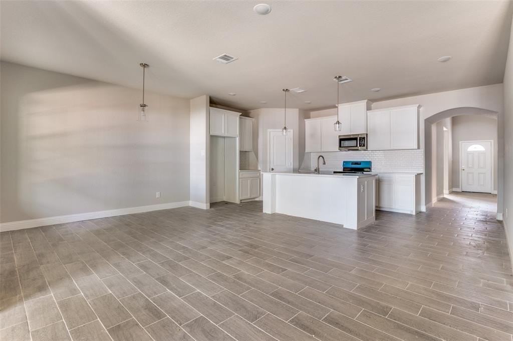 5520 Goodman Ave - Photo 2 of 10