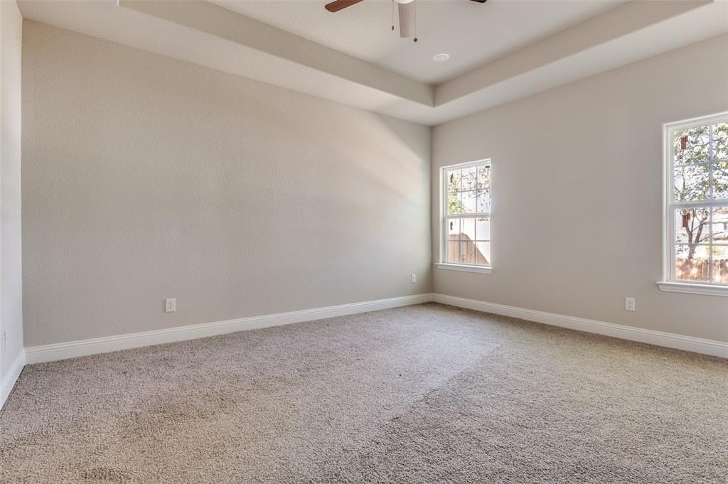 5520 Goodman Ave - Photo 6 of 10