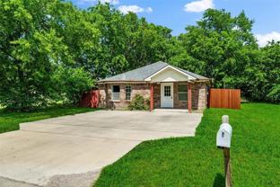 823 N Branch St - Photo 1 of 1