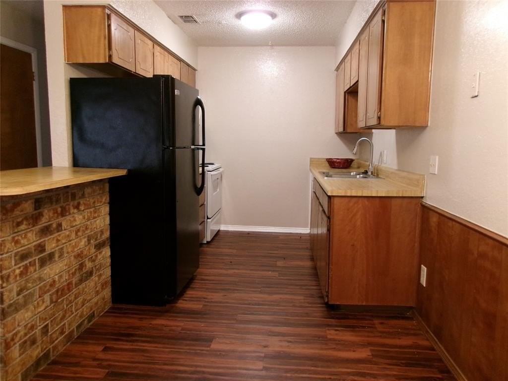 1817 Family Cir - Photo 4 of 18
