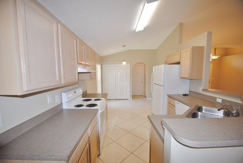 3270 Cedar Bay Dr - Photo 2 of 13