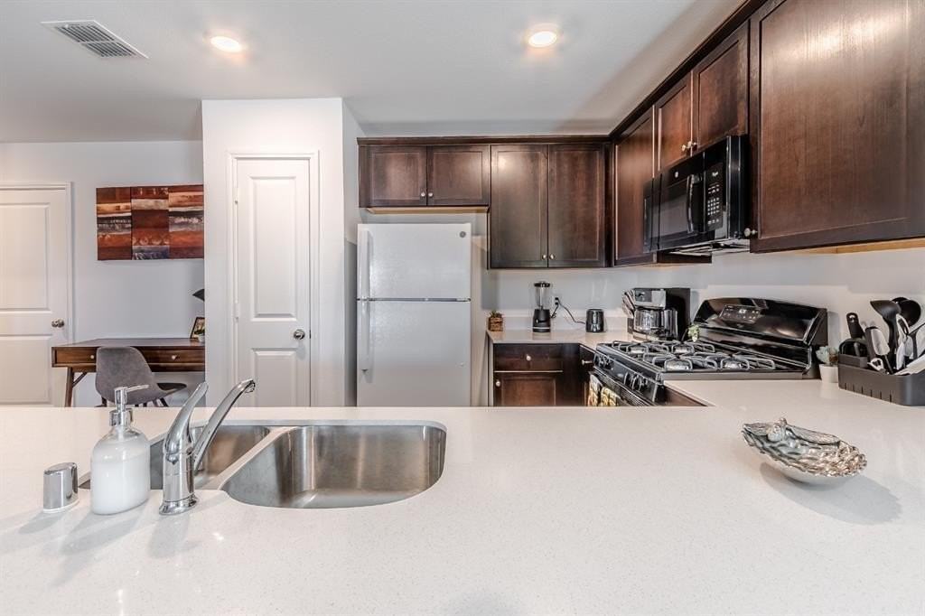 1708 Helmoken Falls Dr - Photo 6 of 39