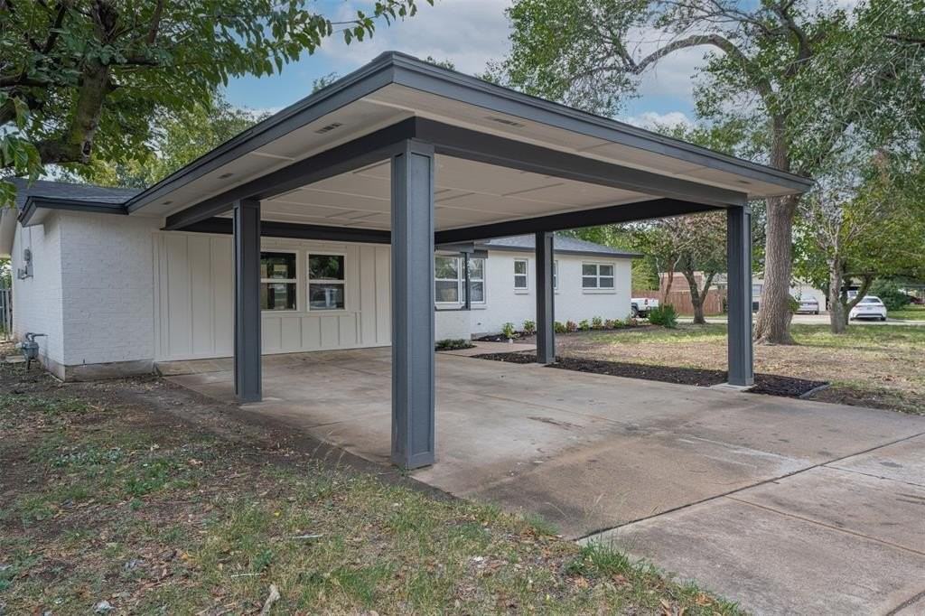 217 Palomino Dr - Photo 3 of 31