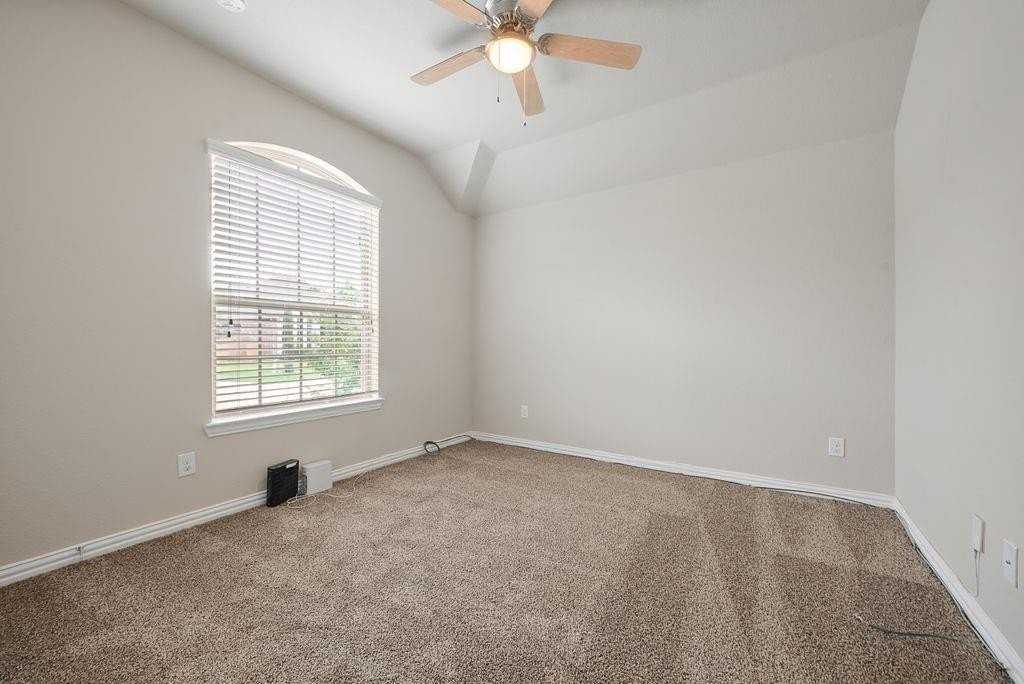 16629 Amistad Ave - Photo 4 of 20