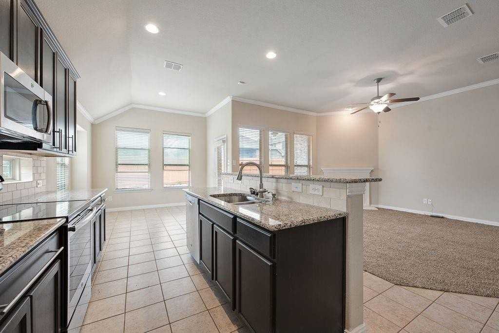 16629 Amistad Ave - Photo 7 of 20