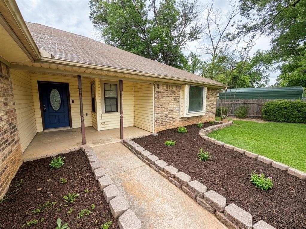 4604 Lawndale Dr - Photo 2 of 24
