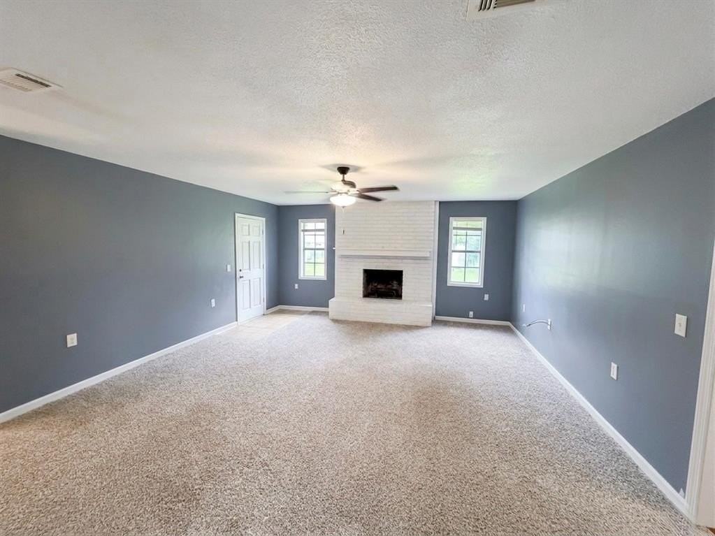 4604 Lawndale Dr - Photo 4 of 24