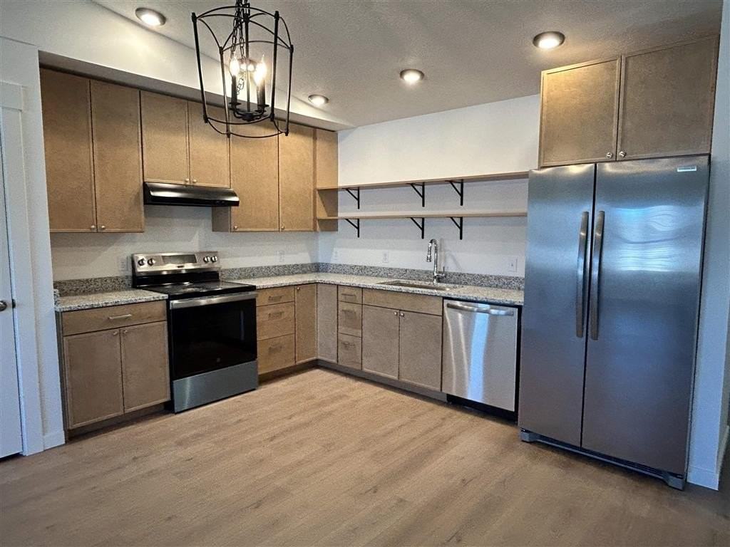 801 Cocoa Ct #B - Photo 2 of 9