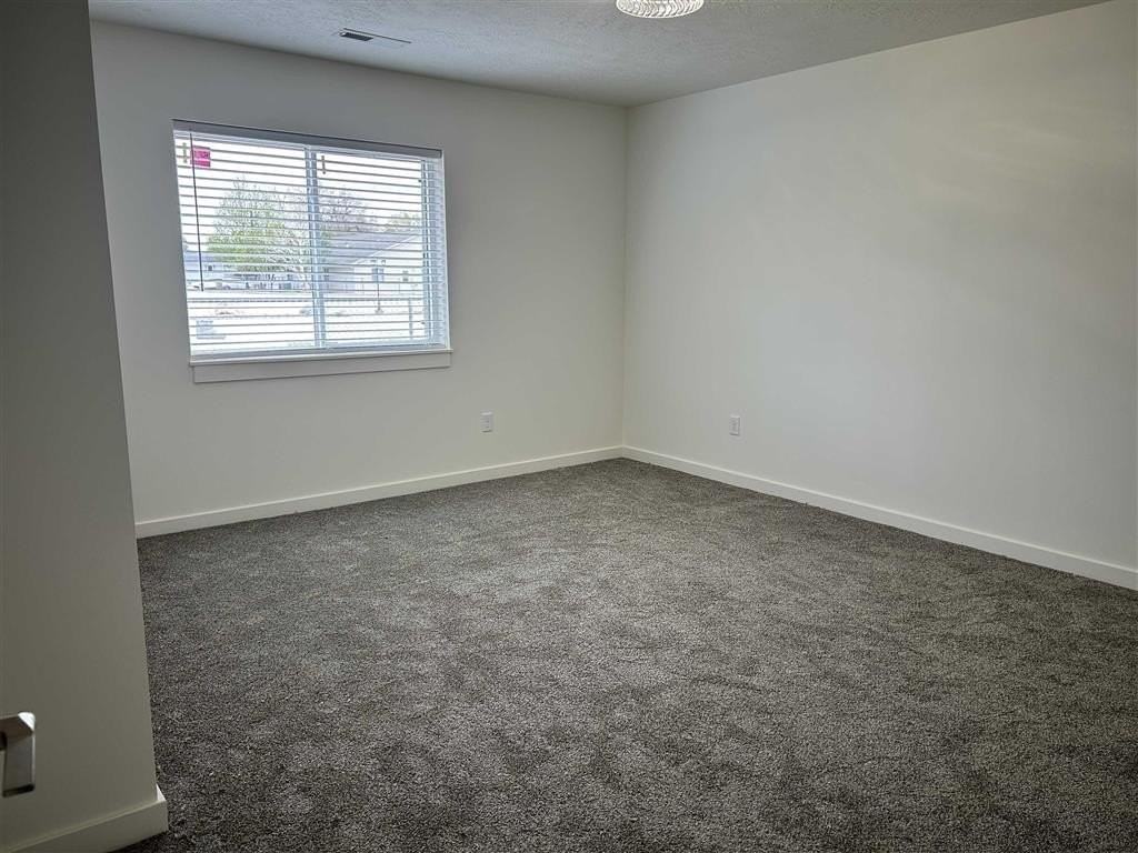 801 Cocoa Ct #B - Photo 4 of 9