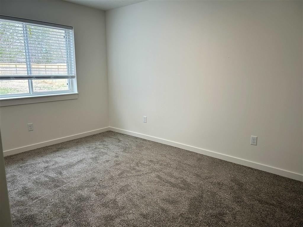 801 Cocoa Ct #B - Photo 7 of 9