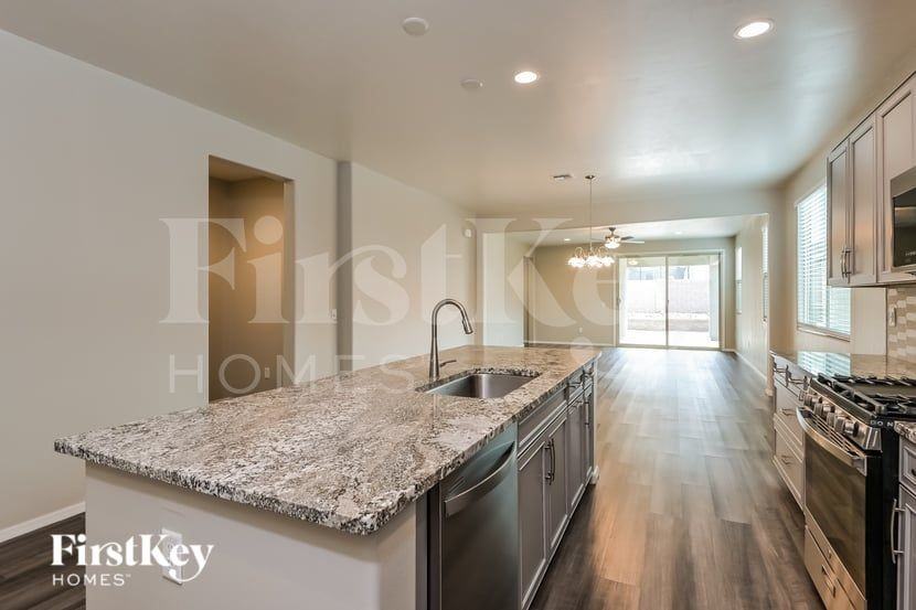 14216 E Axle Dr - Photo 7 of 18