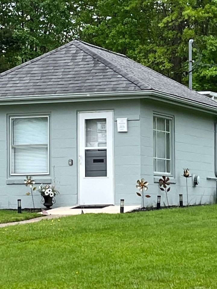 9735 Chillicothe Rd - Photo 2 of 3