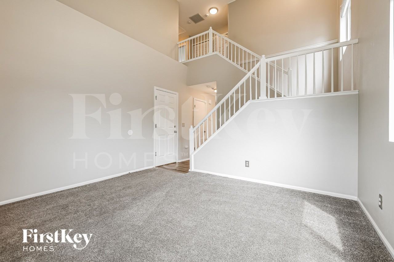 5135 Nighthawk Pkwy - Photo 3 of 19