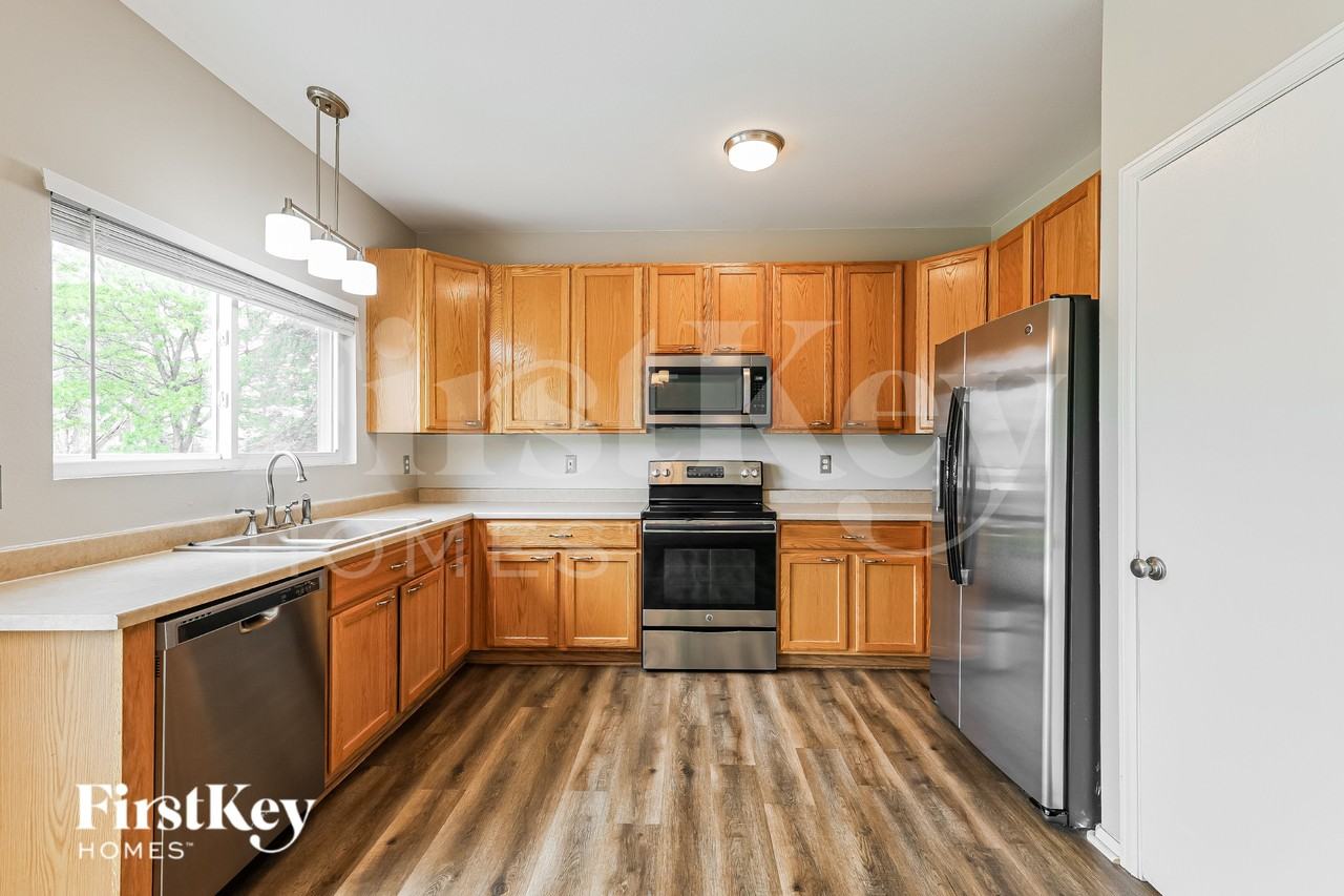 5135 Nighthawk Pkwy - Photo 7 of 19