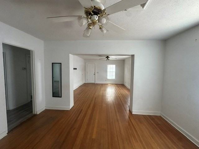1322 N Lincoln Ave - Photo 4 of 12