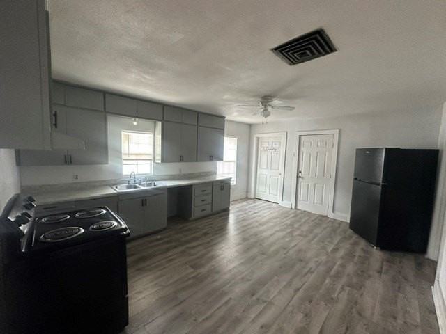 1322 N Lincoln Ave - Photo 5 of 12