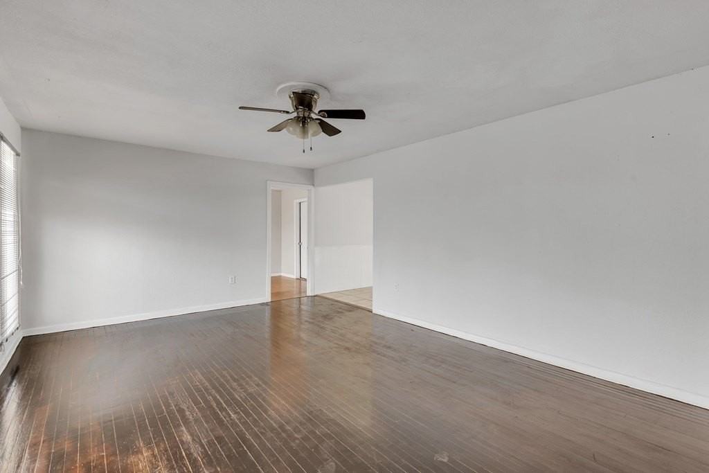 1601 Patton Dr - Photo 4 of 18