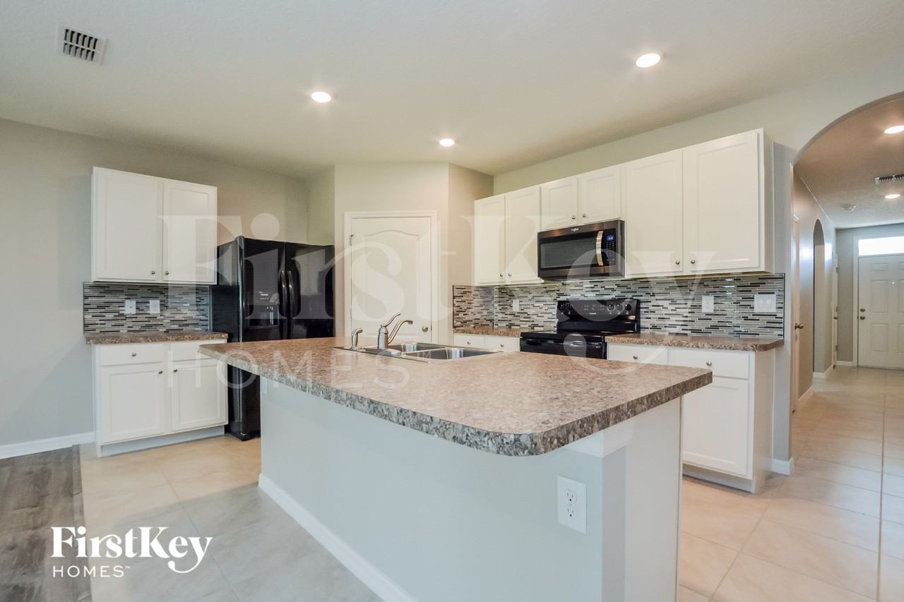 10602 Burlwood Dr - Photo 6 of 15