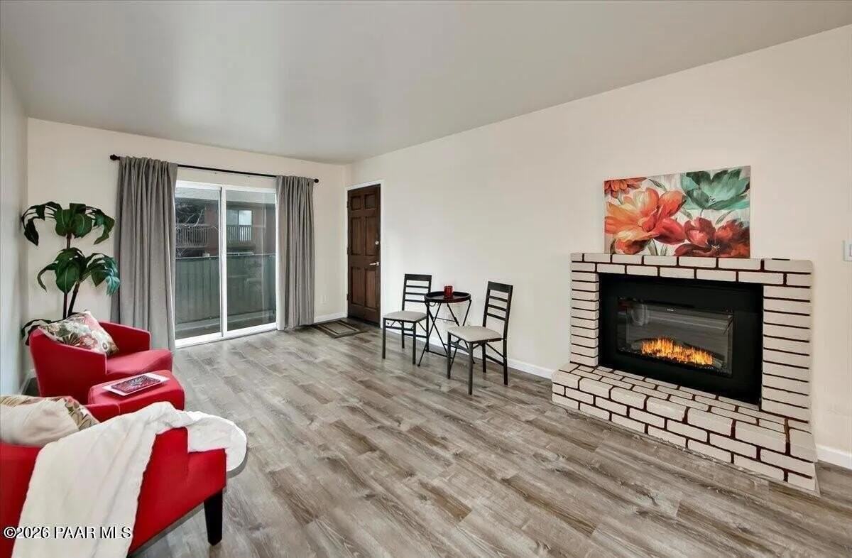 717 S Granite St #4 - Photo 3 of 18