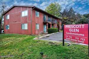 featured image of 717 S Granite St #4