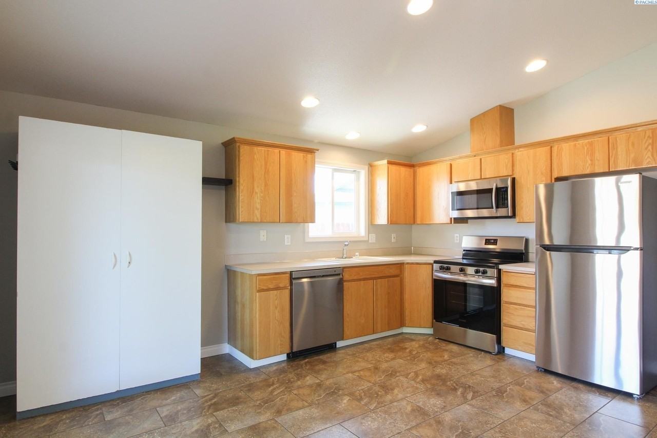8315 Wrigley Dr - Photo 2 of 18