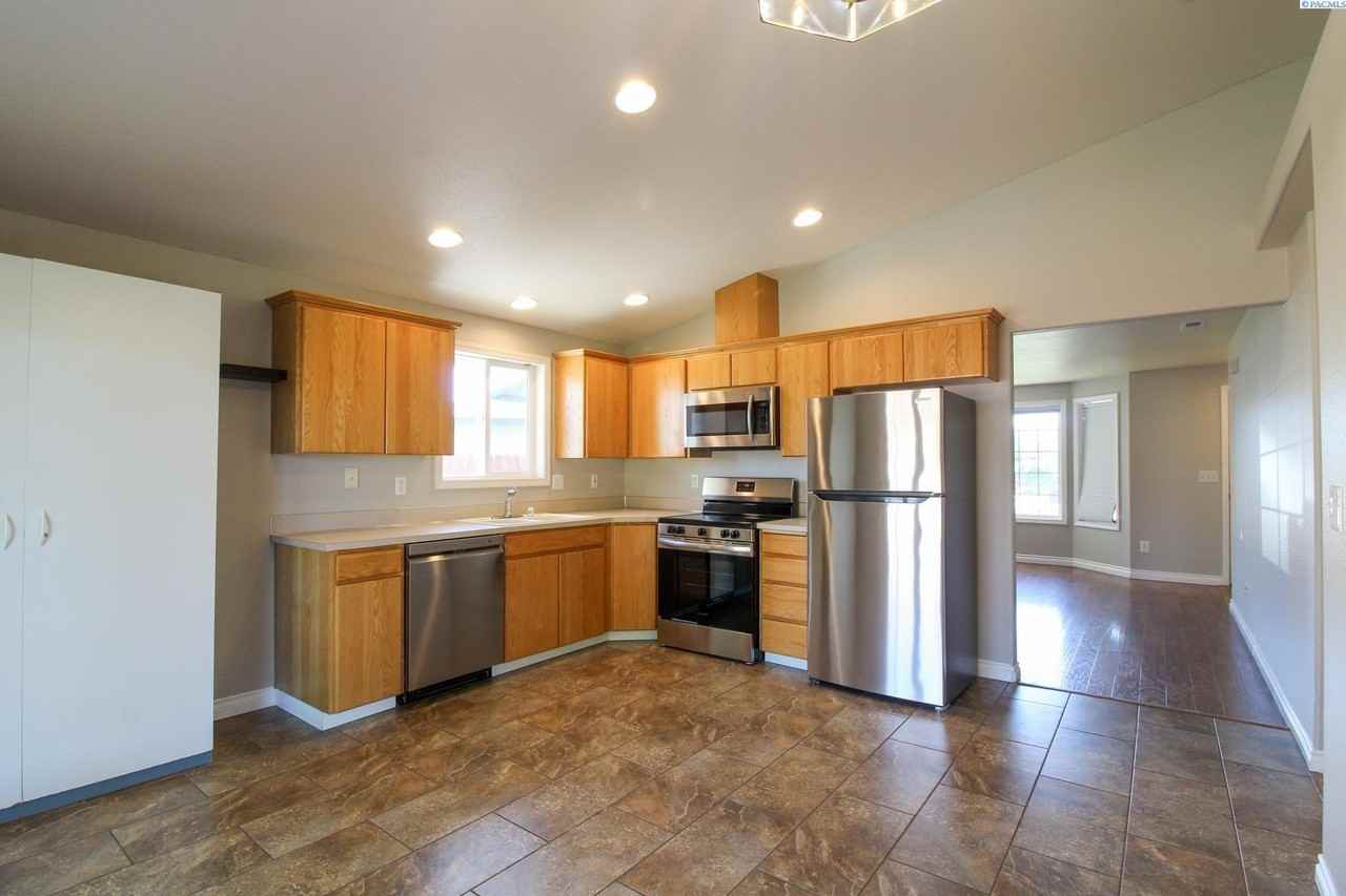 8315 Wrigley Dr - Photo 3 of 18