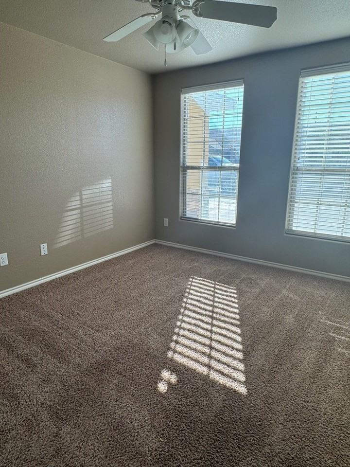 909 Beal Pkwy - Photo 2 of 6