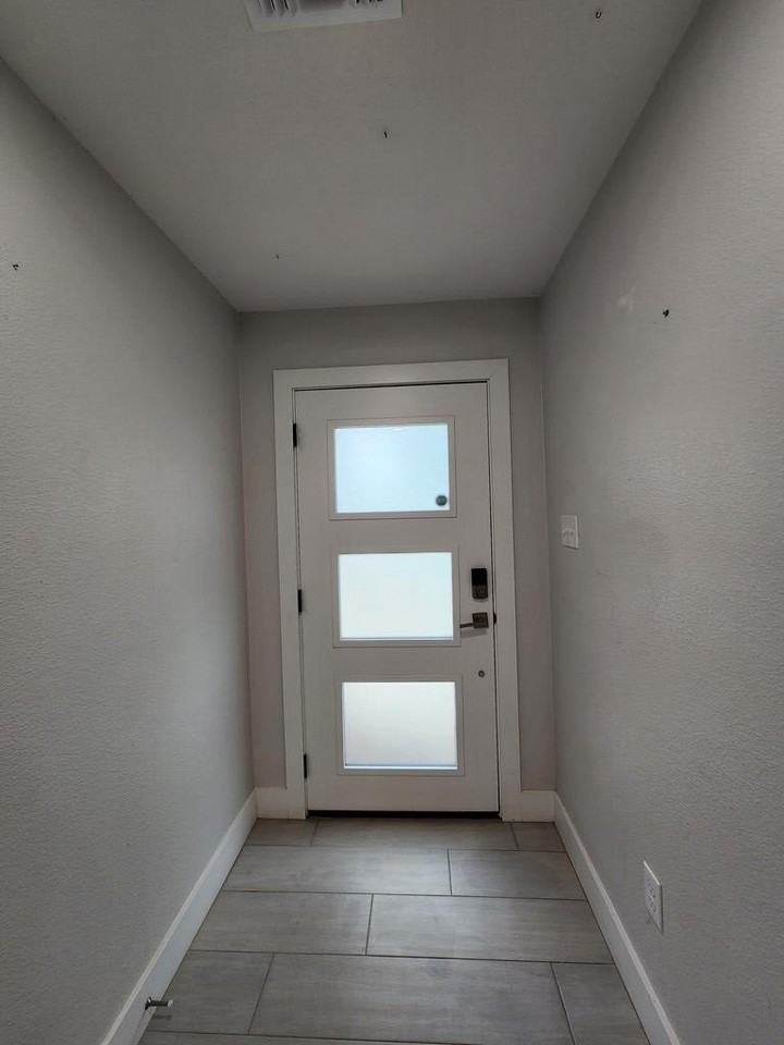 3300 Durant Dr - Photo 2 of 44