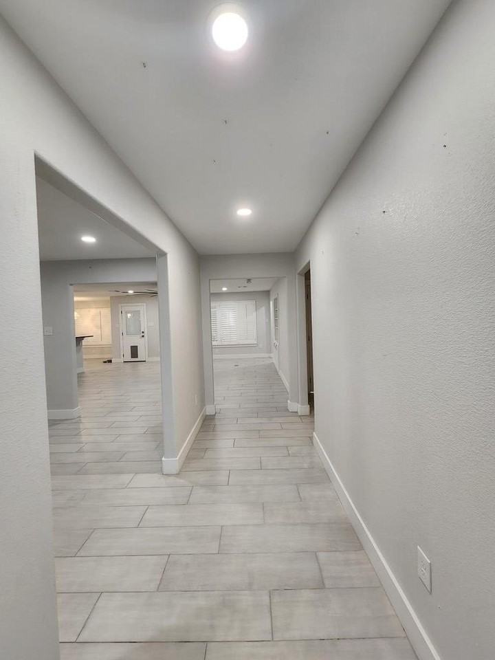 3300 Durant Dr - Photo 3 of 44