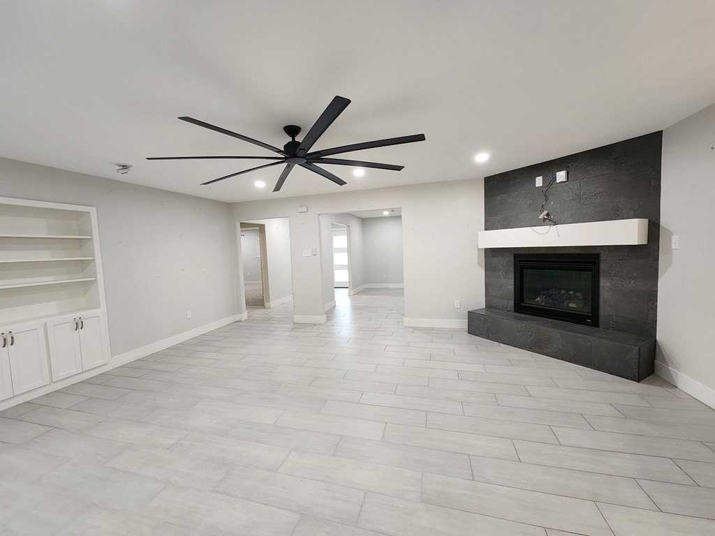 3300 Durant Dr - Photo 7 of 44