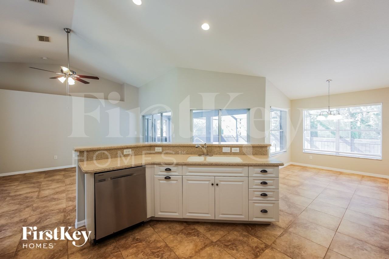 2820 14th St W - Photo 6 of 16