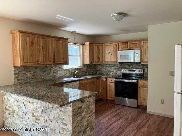798 Towamensing Trl - Photo 4 of 8