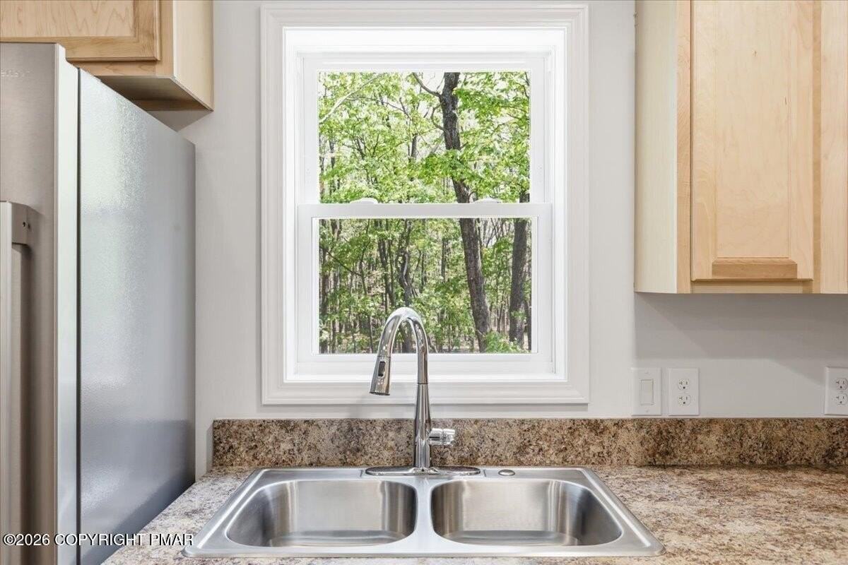 2 Mountain Dr #201 - Photo 5 of 16