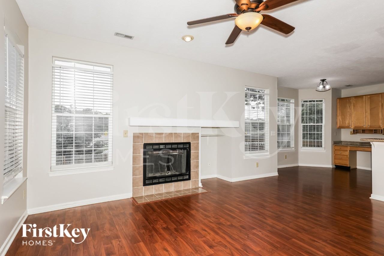 9757 Scotch Pine Ct - Photo 3 of 19