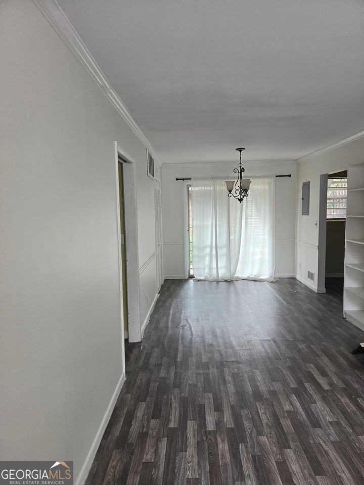 510 Coventry Rd - Photo 4 of 24