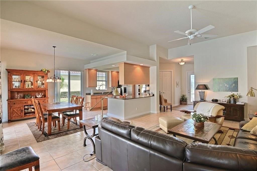 5254 Eleuthra Cir - Photo 4 of 36