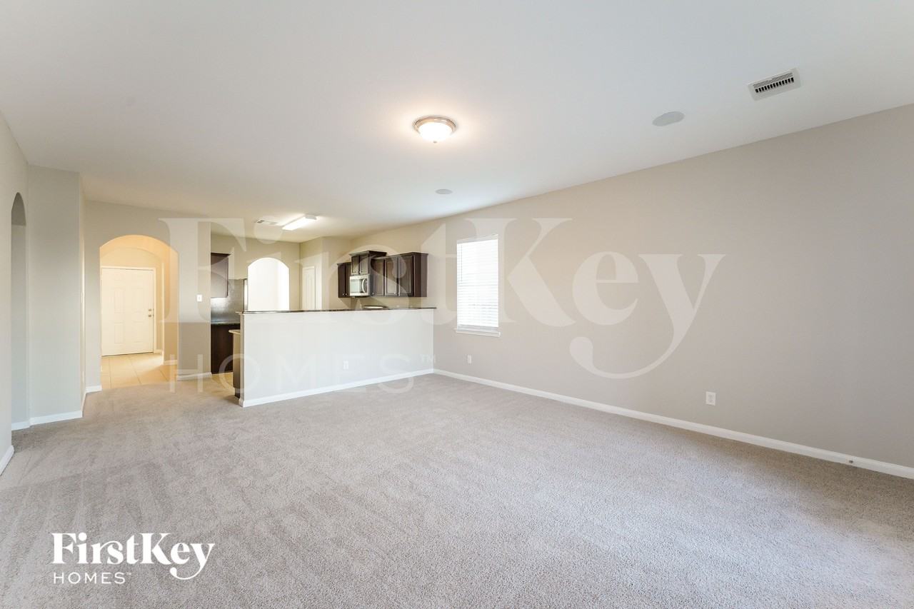 5026 Manor Stone Ln - Photo 2 of 16