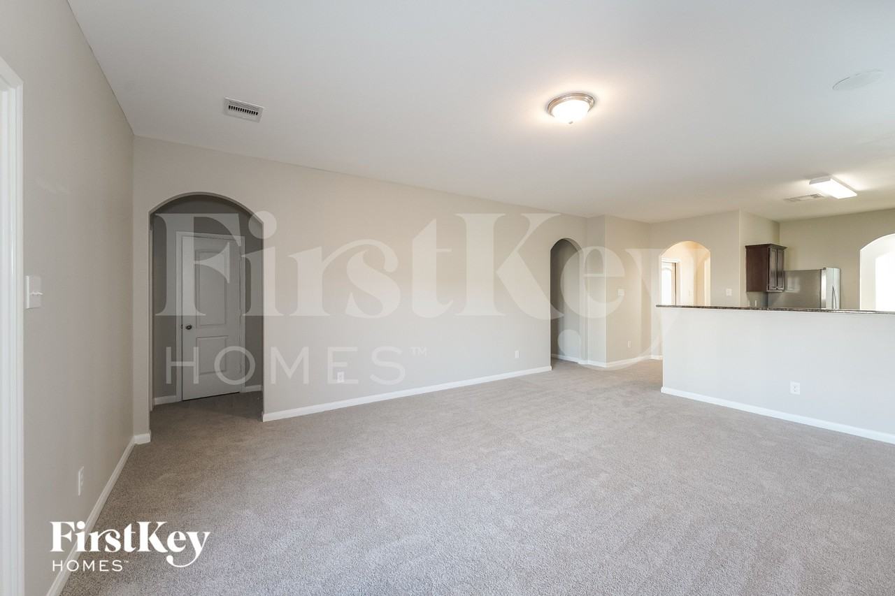5026 Manor Stone Ln - Photo 3 of 16