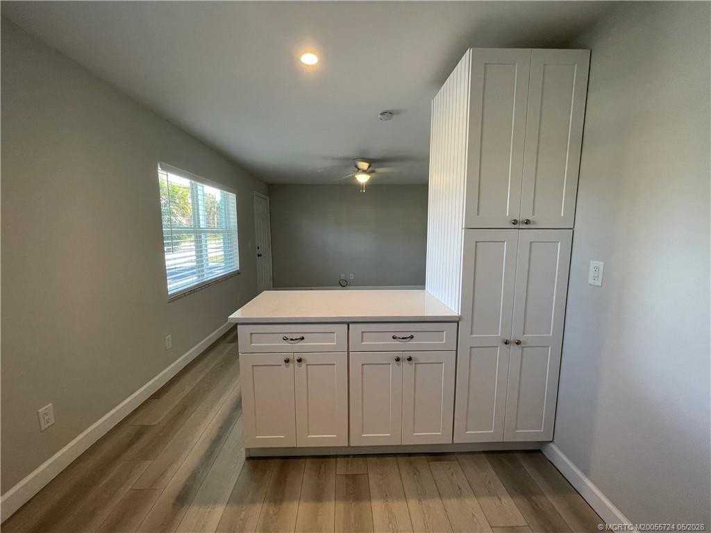 661 Hernando St #4 - Photo 4 of 8